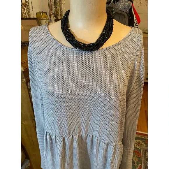 LOFT Gray Geometric Print‎ Babydoll Tunic Top Long Sleeve Keyhole Back Women's - Picture 2 of 11